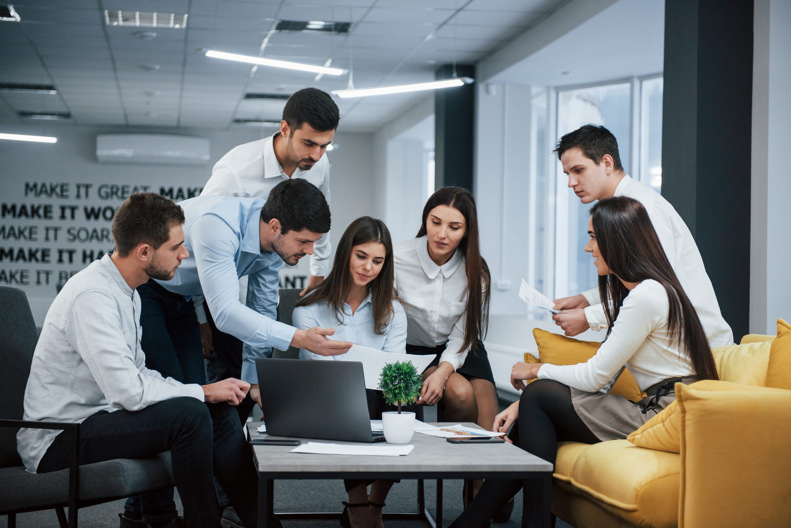 CHRO's Handbook: Top 5 Metrics for 2024 2 CHRO's Handbook: Top 5 Metrics for 2024 2