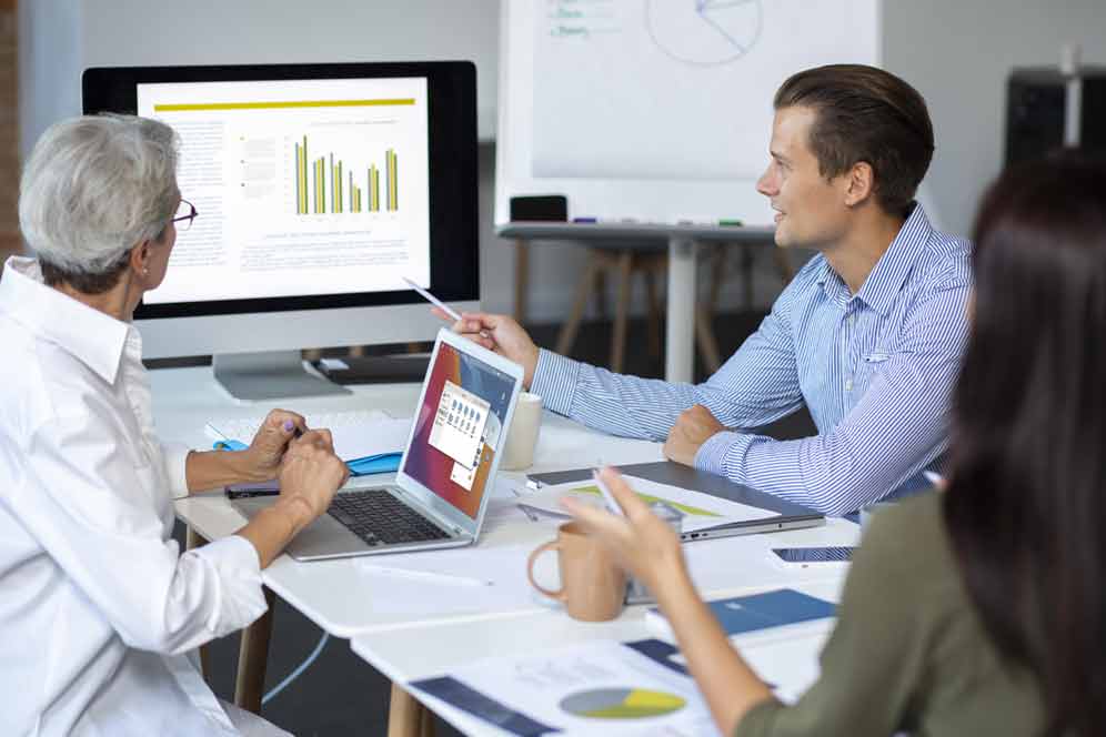 5 Must-Have Strategies to Close the Gender Pay Gap with People Analytics 8 Gender Pay Gap with People Analytics
